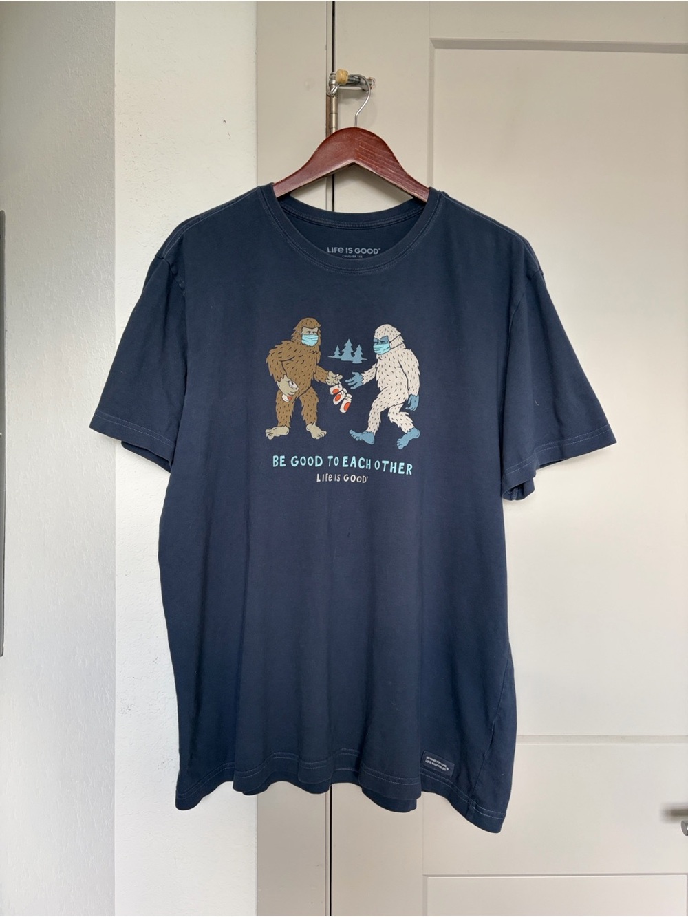 LIFE IS GOOD BE GOOD TO EACH OTHER CRUSHER TEE NAVY MENS XL